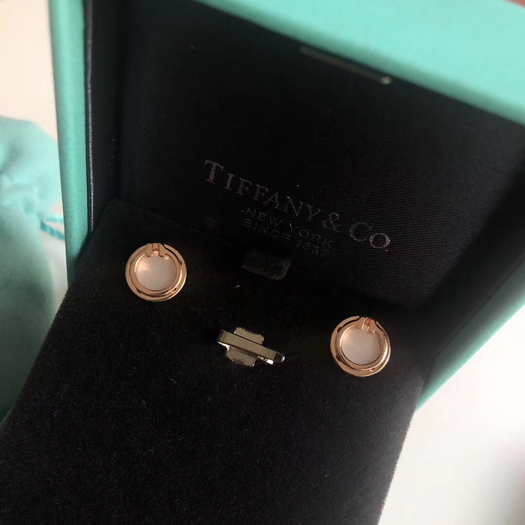 18K Celestial T Mother-of-pearl Circle Earrings
