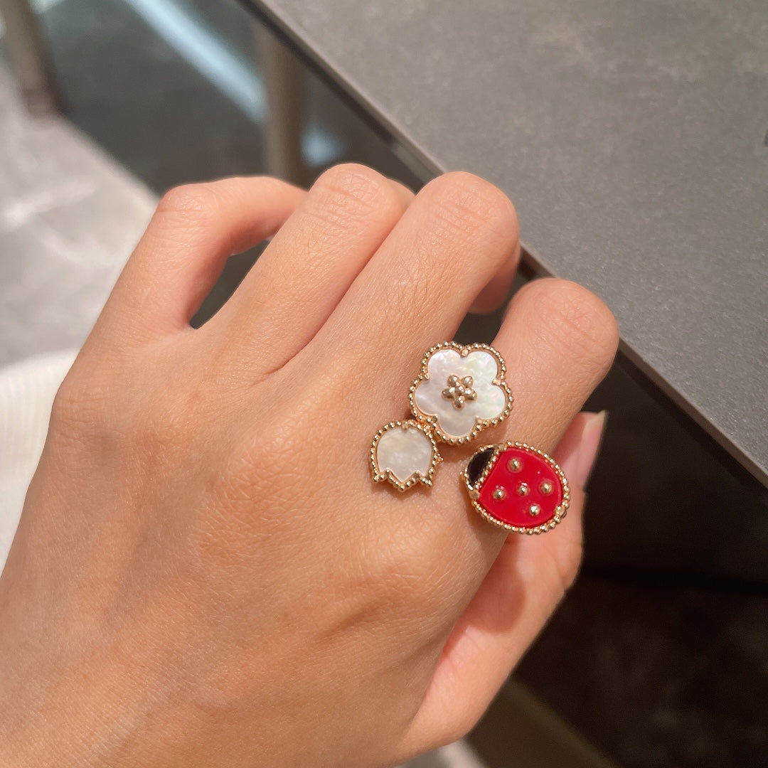 18K Celestial Lucky Spring Ring