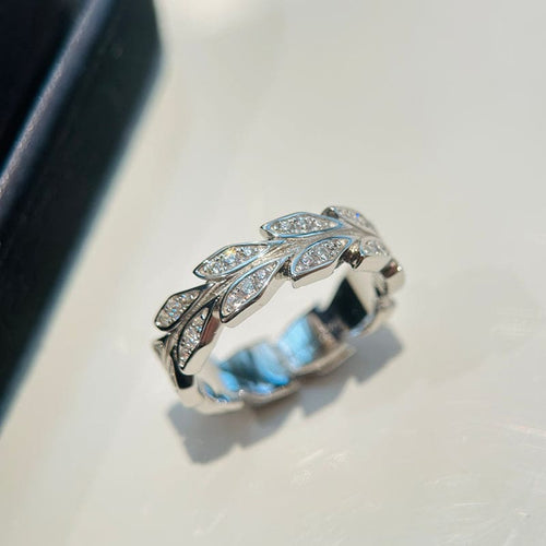 18K Celestial White Gold Victoria Vine Ring