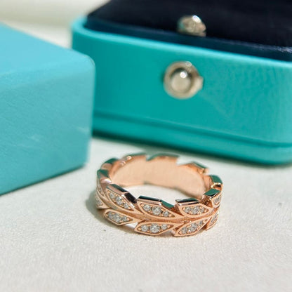 18K Celestial T Victoria Vine Ring