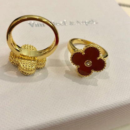 18K Celestial Vintage Alhambra Pearl Ring