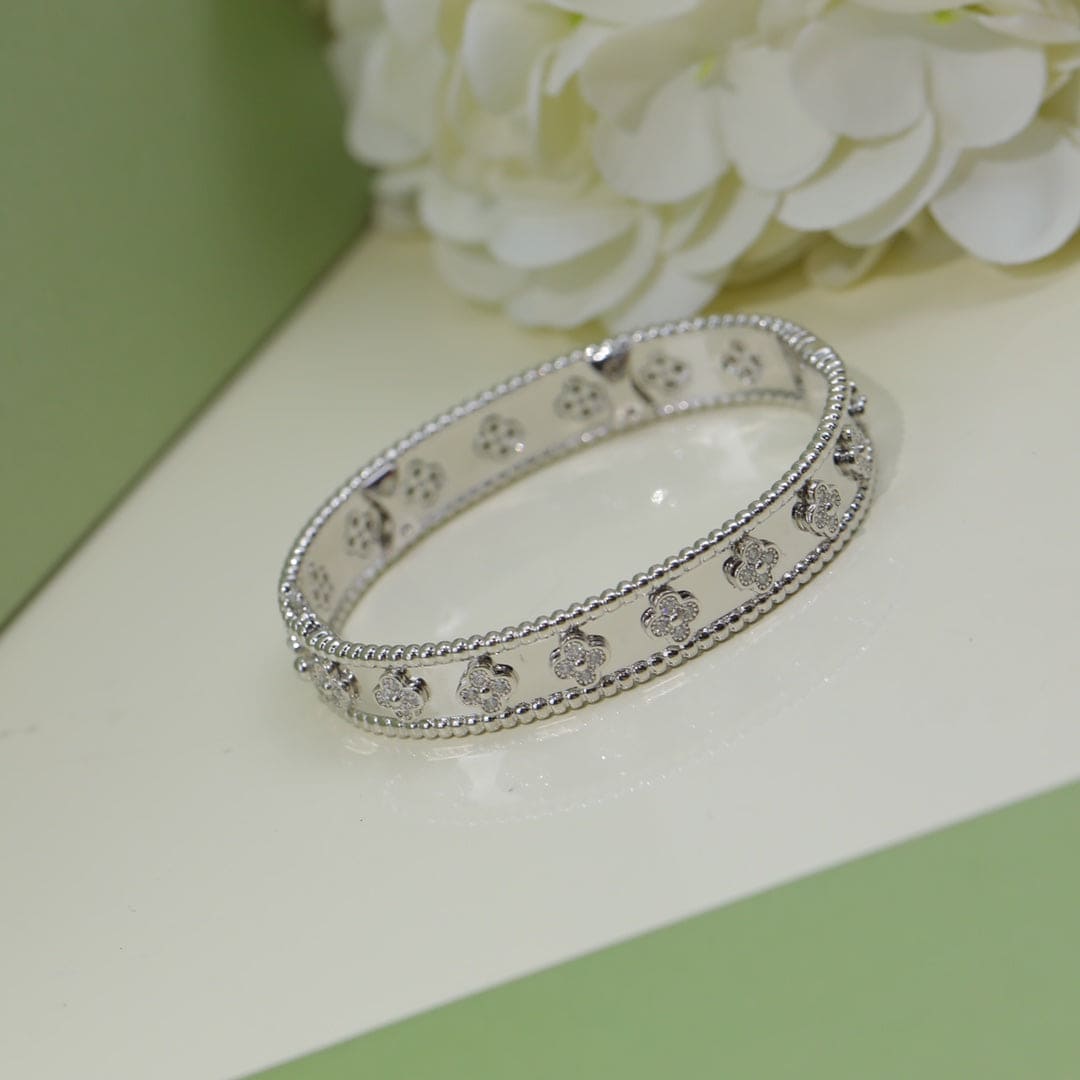 18K Celestial Perl̩e Clovers Bracelet