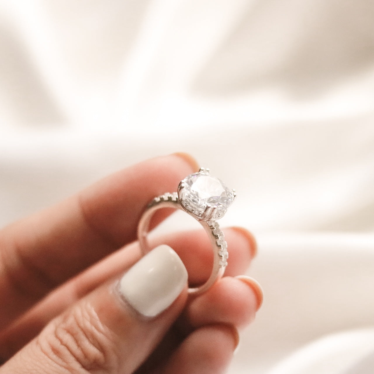 ELVORIA 10mm Moissanite Ring GRA ELVDA10 – Platinum Plated 925 Sterling Silver