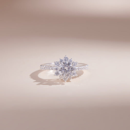 ELOREVA 5mm Moissanite Flower Ring GRA – Platinum Plated 925 Sterling Silver