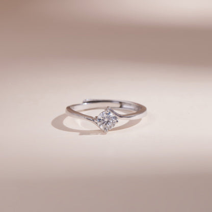 ELVORIA 4.5mm Moissanite Ring GRA ELVDA91 – Platinum Plated 925 Sterling Silver (Adjustable)