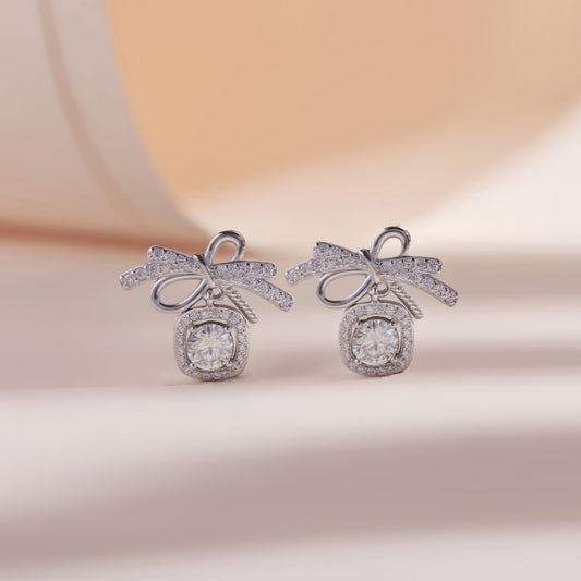 ELOREVA Bow Moissanite Stud Earrings 5mm – Platinum Plated 925 Sterling Silver (GRA Certified)