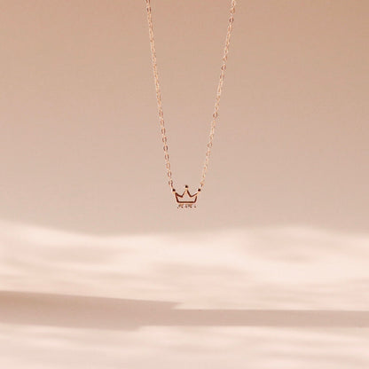 ELVORIA 18K Gold Plated Crown Necklace – 925 Sterling Silver