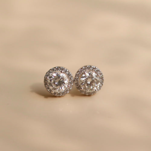 ELVORIA Round Moissanite Stud Earrings 6mm – Platinum Plated 925 Sterling Silver (GRA Certified)