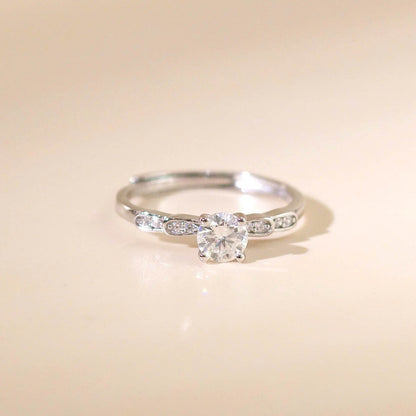 ELVORIA 5mm Moissanite Ring GRA ELVDA128 – Platinum Plated 925 Sterling Silver (Adjustable)