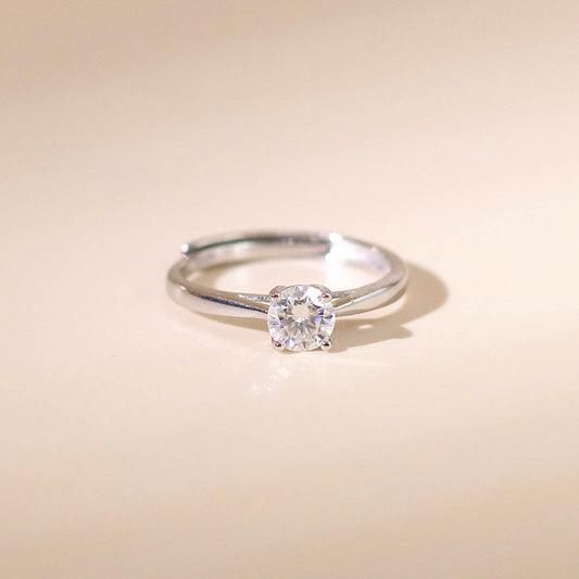 ELVORIA 5mm Moissanite Ring GRA ELVDA125 – Platinum Plated 925 Sterling Silver (Adjustable)