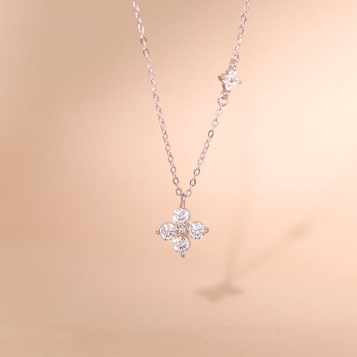 ELVORIA Lani Four-Leaf Clover Necklace – Platinum Plated 925 Sterling Silver