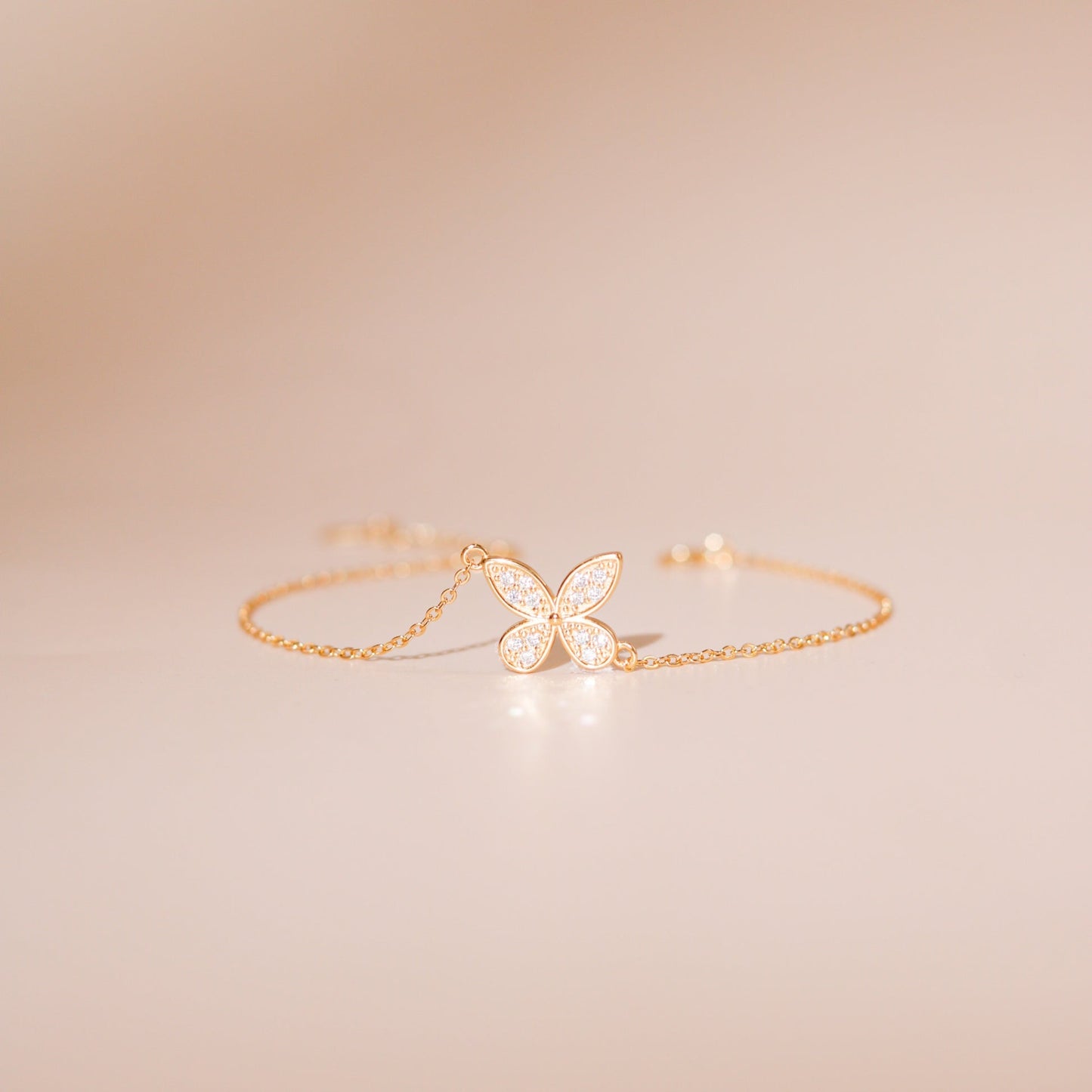 ELVORIA Eri Butterfly Bracelet – 18K Gold Plated 925 Sterling Silver