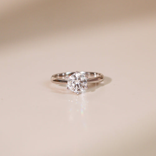 ELVORIA 6.5mm Moissanite Ring GRA – Platinum Plated 925 Sterling Silver