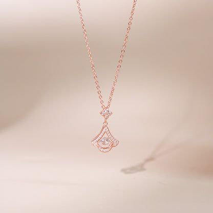 ELVORIA Amelia Fan Necklace – 18K Rose Gold Plated 925 Sterling Silver