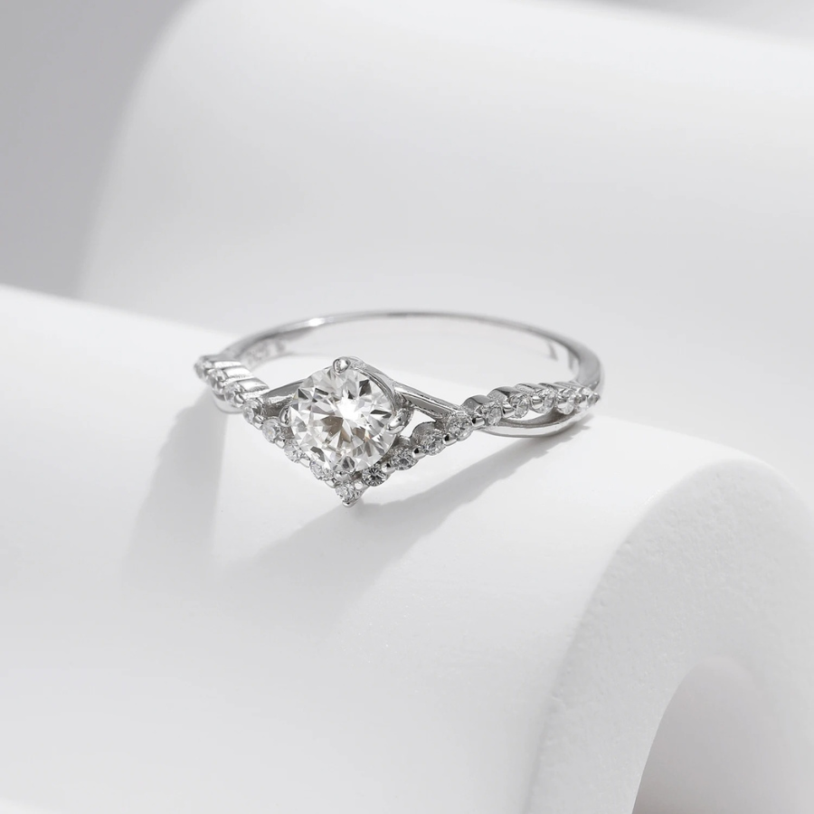 Elegant Crown Moissanite Engagement Ring – D Color 925 Sterling Silver