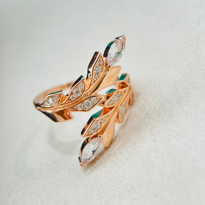 18K Celestial T Victoria Vine Bypass Ring