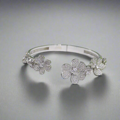 18K Celestial Frivole Seven Flowers Diamonds Bracelet