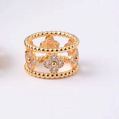 18K Celestial Perl̩e Clovers Ring