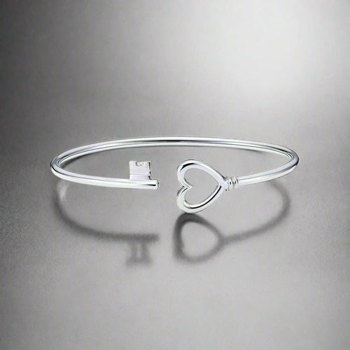 18K Celestial T Heart Key Wire Bracelet