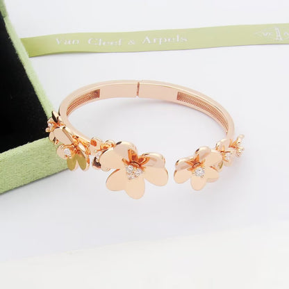 18K Celestial Frivole Seven Flowers Bracelet