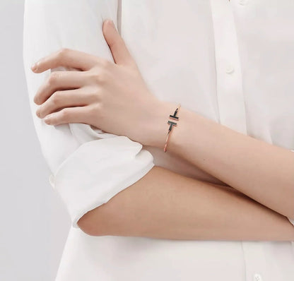 18K Celestial T Black Bracelet